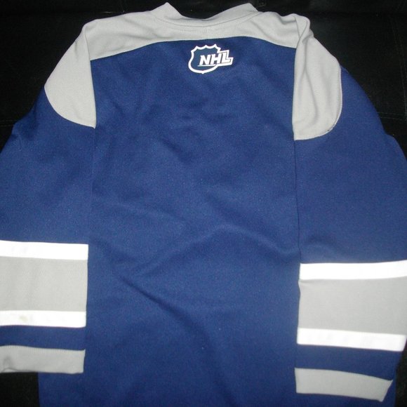 Edmonton Oilers Jersey - Picture 2 of 5